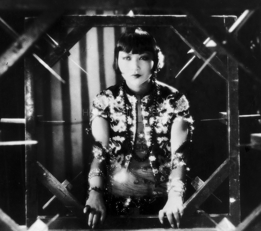 Anna May Wong 1924 WM.jpg